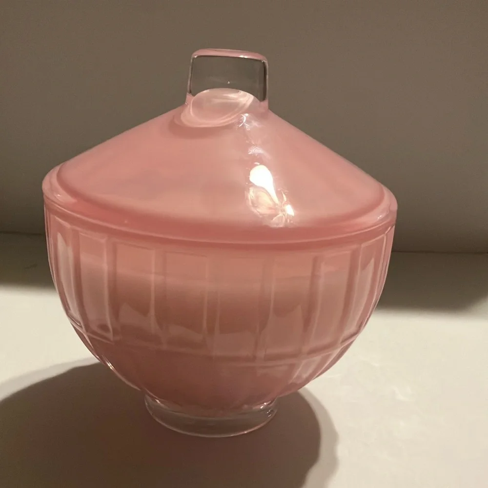 Plum & Pomegranate Lidded Candle Holder with Classic‎ Ribbed Design Pink Glass